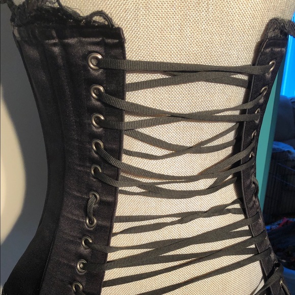 Authentic brocade steel boned custom corset. - Picture 5 of 7